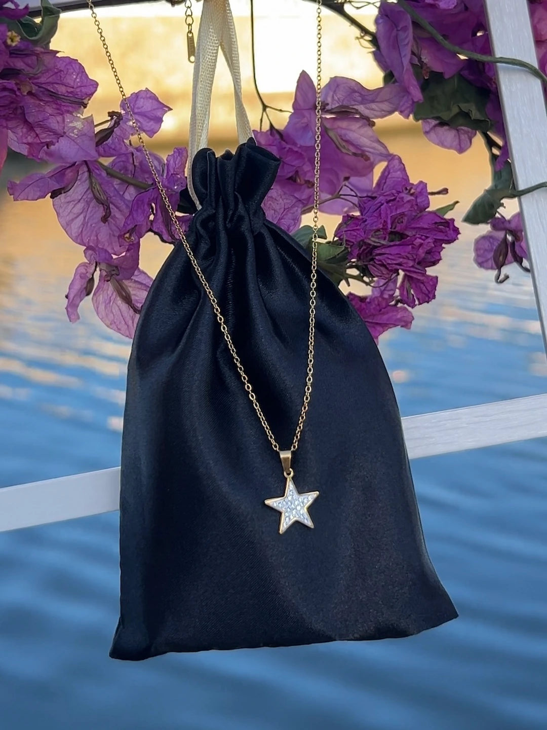 COLLAR ESTELAR