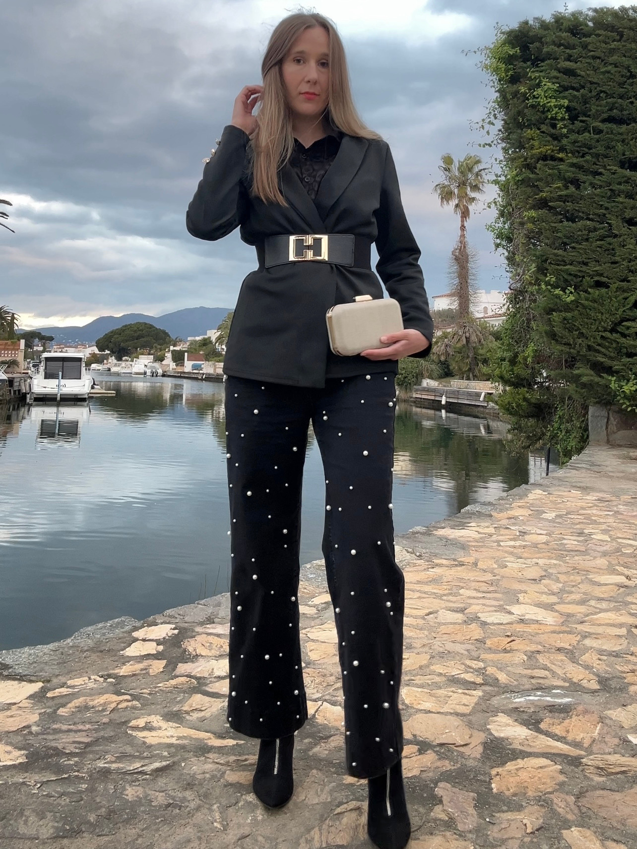 CLUTCH DESTELLO DORADO