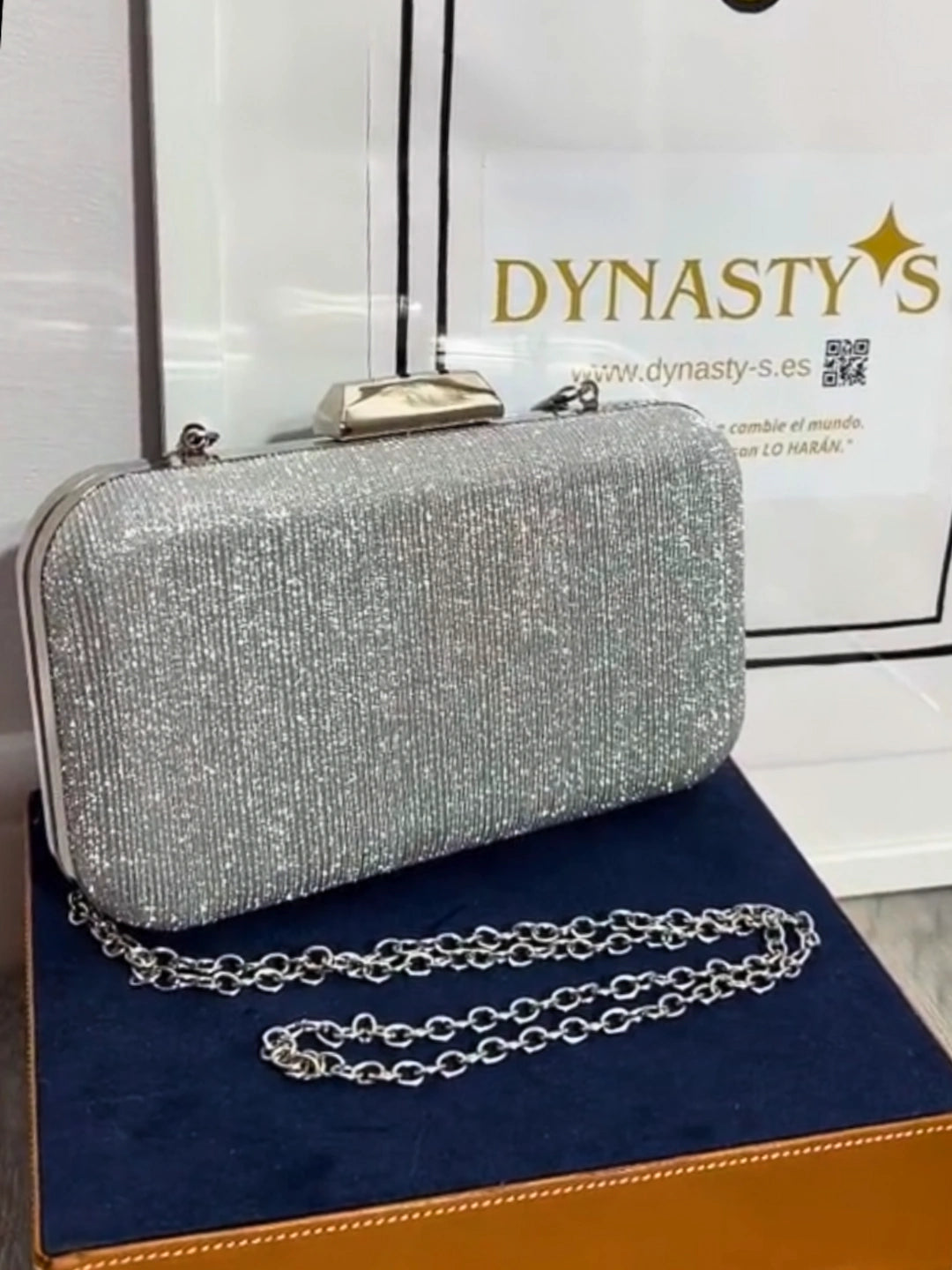 CLUTCH DESTELLO PLATEADO