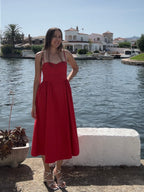 VESTIDO CARMESÍ