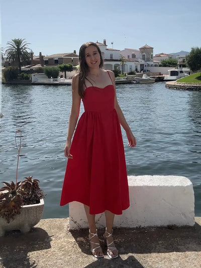 VESTIDO CARMESÍ
